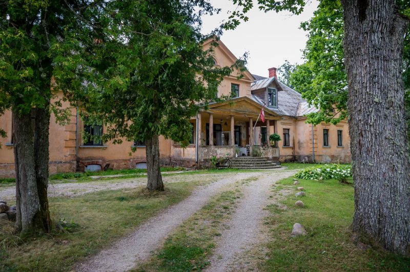 Pirts skolai 15 Brantu muižā